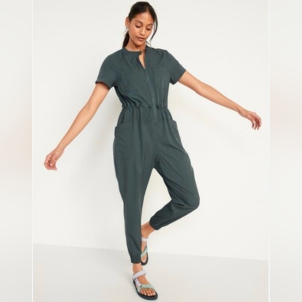 Old navy Short-Sleeve StretchTech Collarless Jumpsuit Green, Size Large TALL